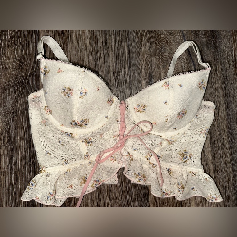 Forever 21 White Floral Lace Ruffle Corset Style Bustier Bra Top Size Small